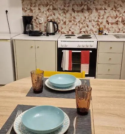 Quiet With Easy Access To Attractions. Apartment Rhodes City