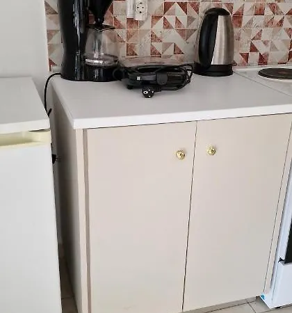 Apartment Quiet With Easy Access To Attractions. Rhodes City